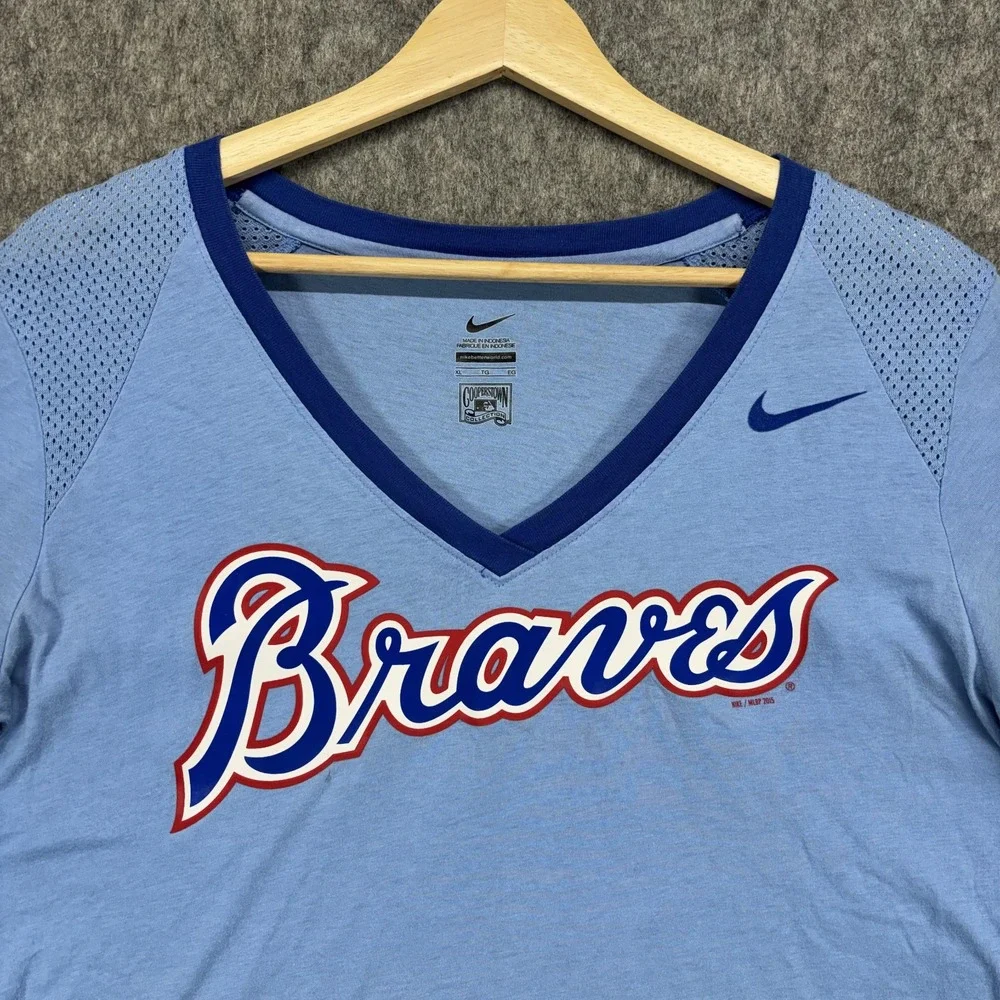 Nike Dri Fit Atlanta Braves V Neck T-Shirt Women's XL Powder Blue Short Sleeve